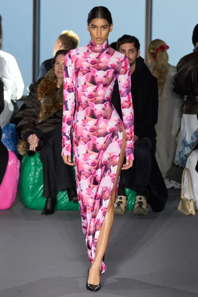 00031-christopher-kane-fall-2023-ready-to-wear-credit-gorunway