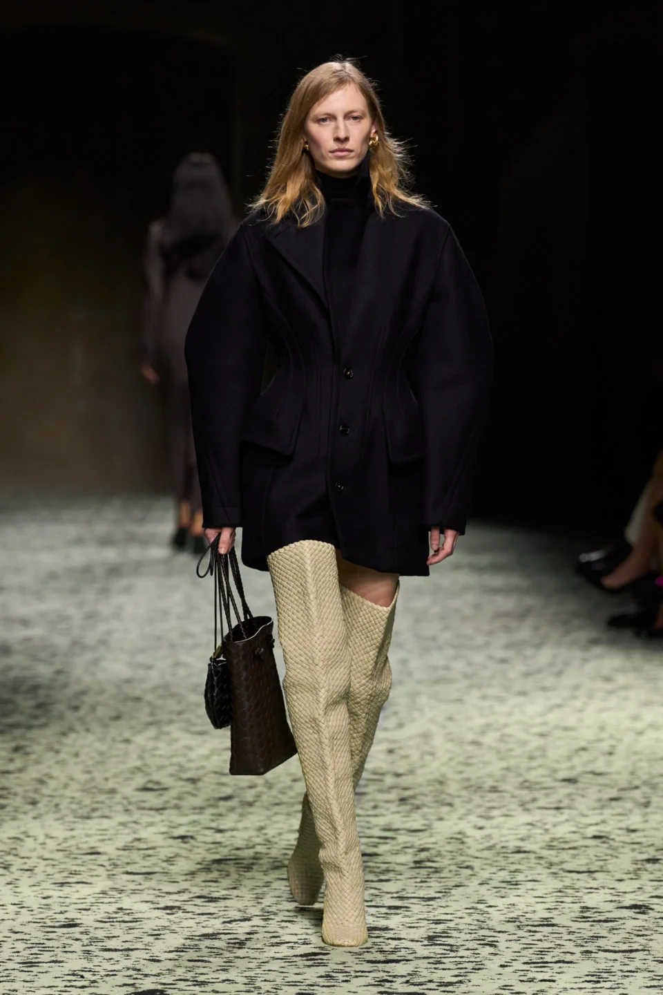 00032-bottega-veneta-fall-2023-ready-to-wear-credit-gorunway