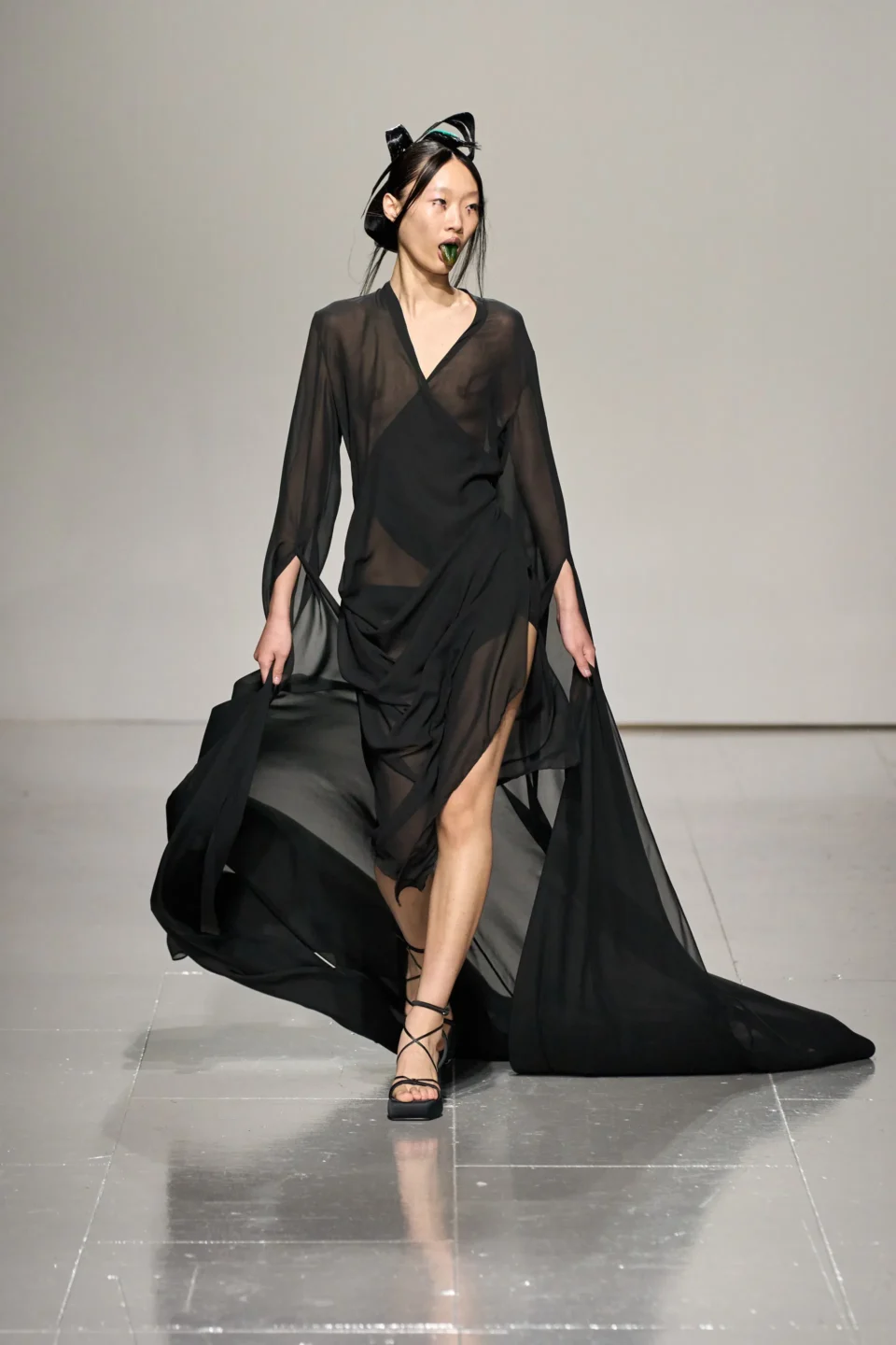 00032-chet-lo-fall-2023-ready-to-wear-credit-gorunway