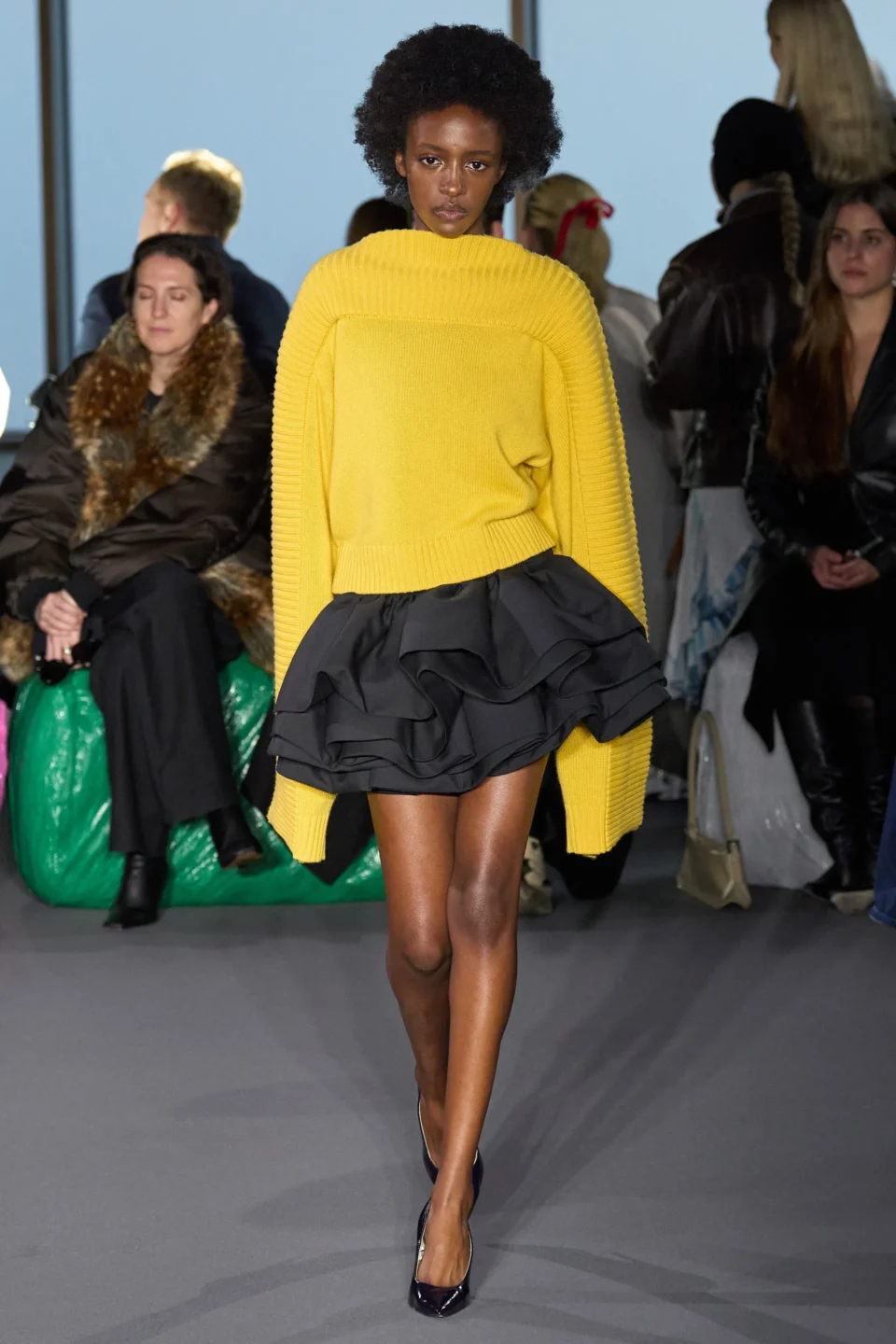 00032-christopher-kane-fall-2023-ready-to-wear-credit-gorunway