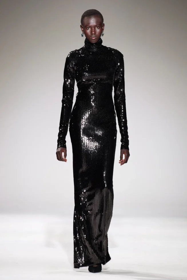 00032-nensi-dojaka-fall-2023-ready-to-wear-credit-gorunway