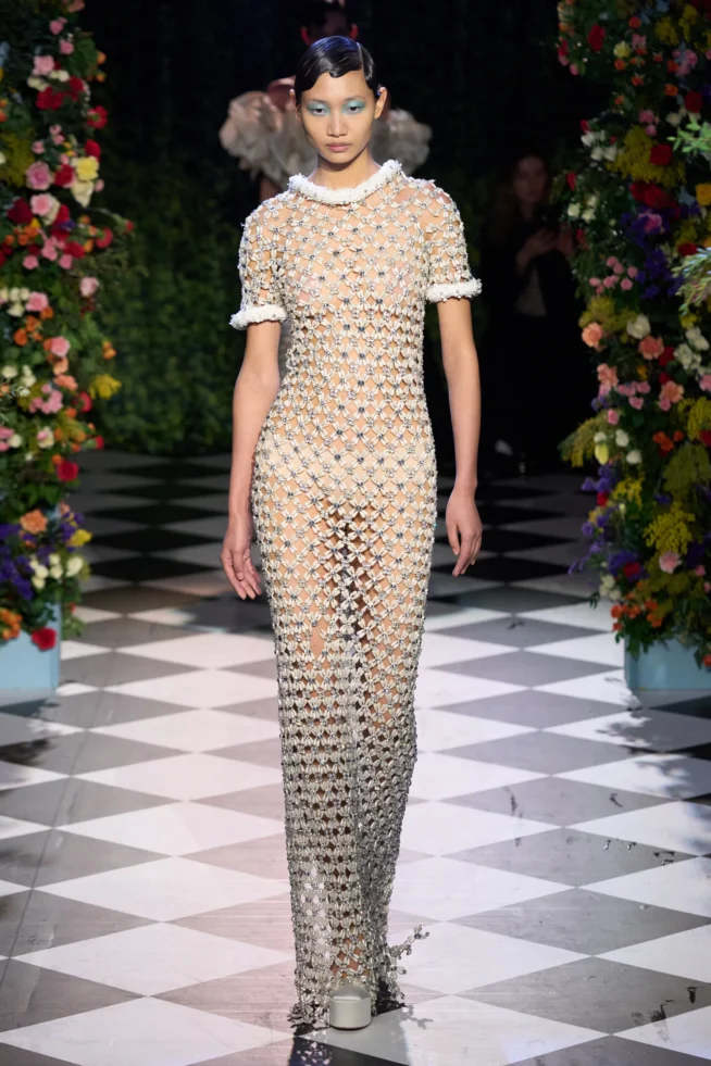 00032-richard-quinn-fall-2023-ready-to-wear-credit-gorunway