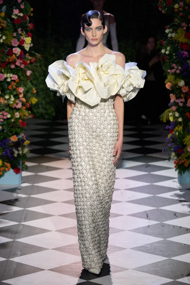 00033-richard-quinn-fall-2023-ready-to-wear-credit-gorunway