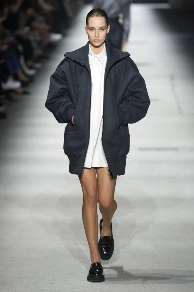 00033-tods-fall-2023-ready-to-wear-credit-gorunway