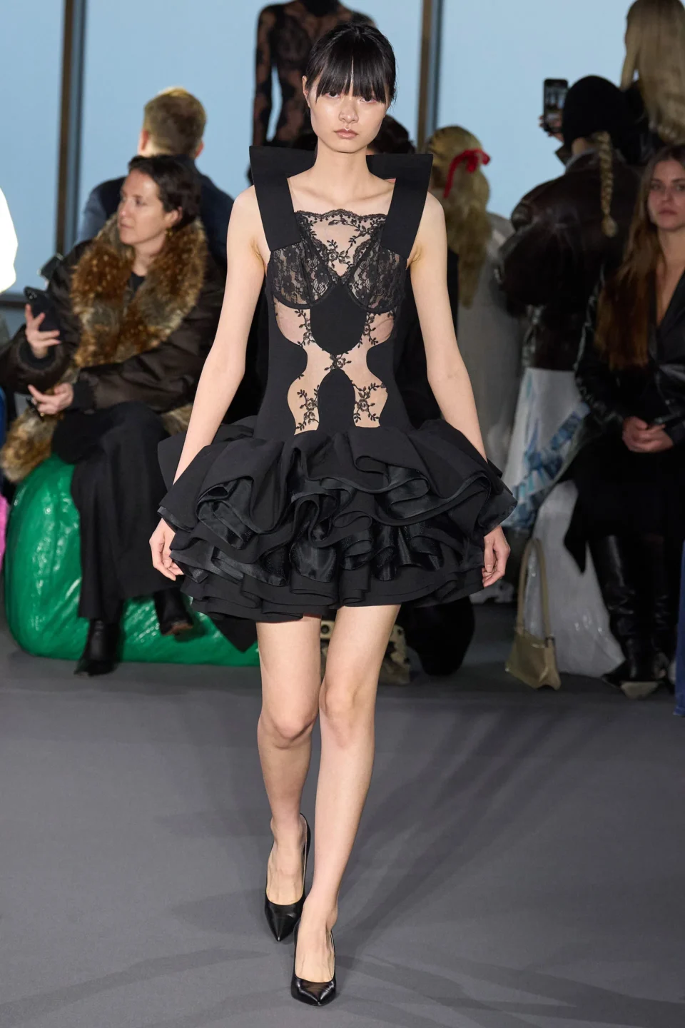 00034-christopher-kane-fall-2023-ready-to-wear-credit-gorunway