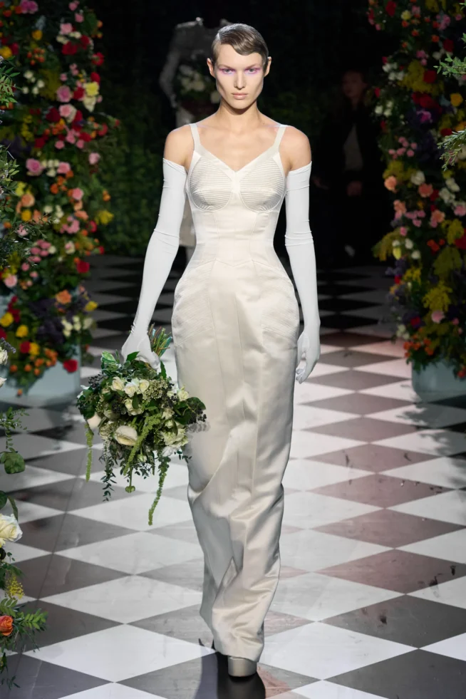 00034-richard-quinn-fall-2023-ready-to-wear-credit-gorunway