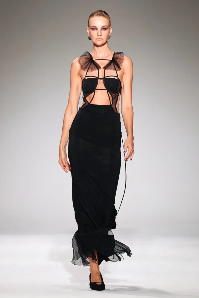 00035-nensi-dojaka-fall-2023-ready-to-wear-credit-gorunway