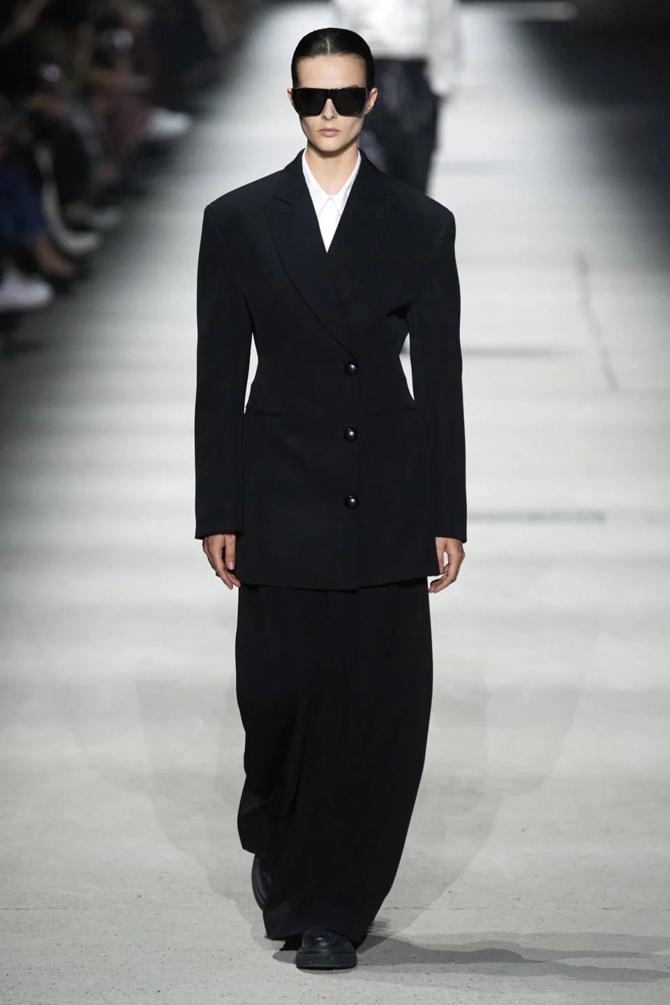 00038-tods-fall-2023-ready-to-wear-credit-gorunway