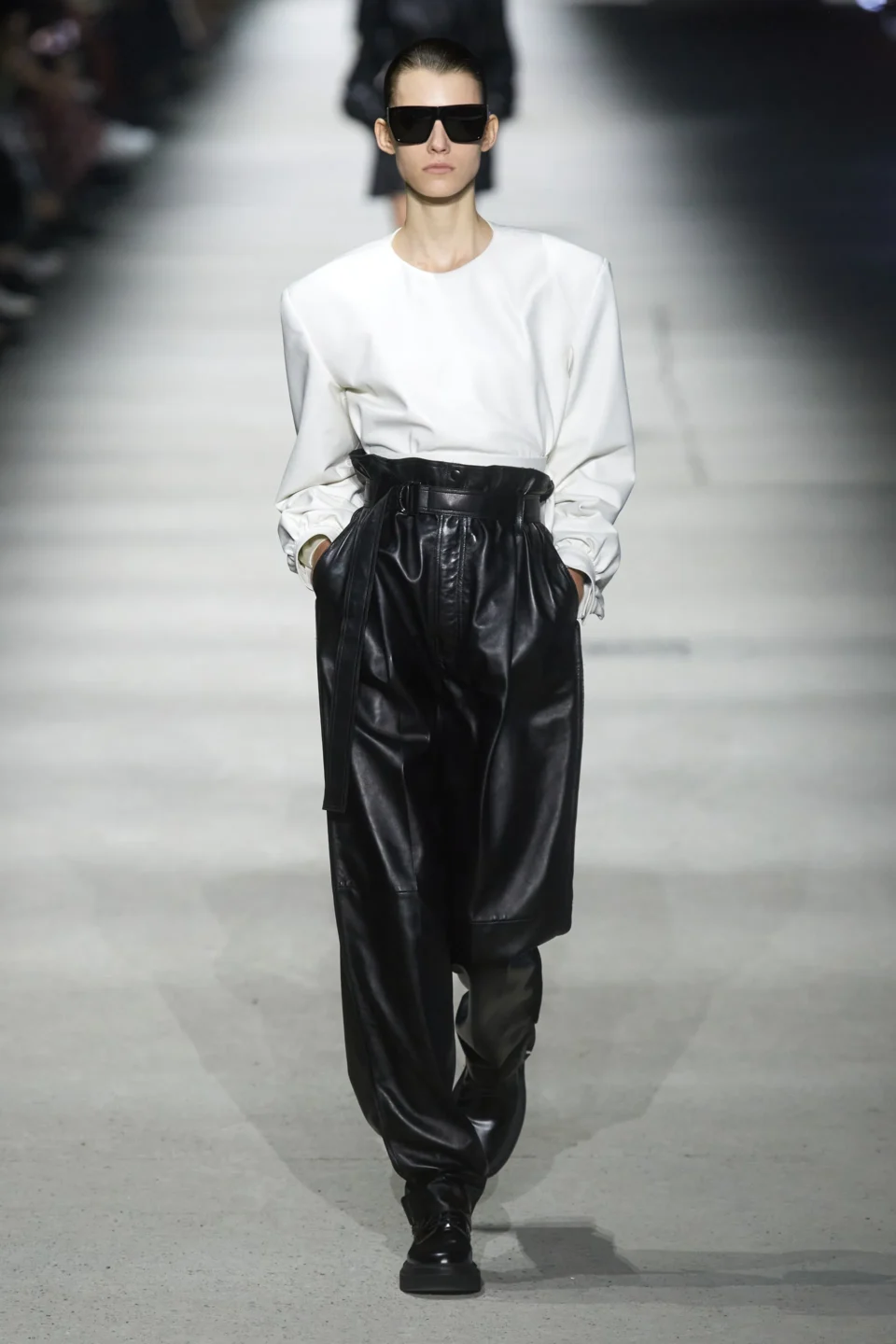 00039-tods-fall-2023-ready-to-wear-credit-gorunway