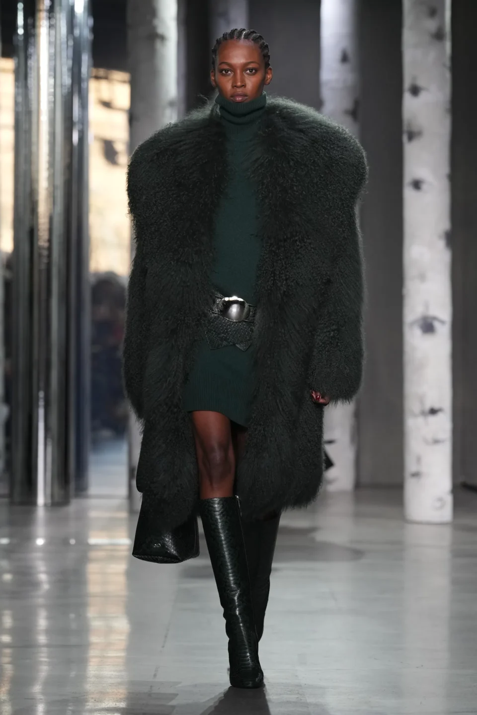 00040-michael-kors-fall-2023-ready-to-wear-credit-gorunway
