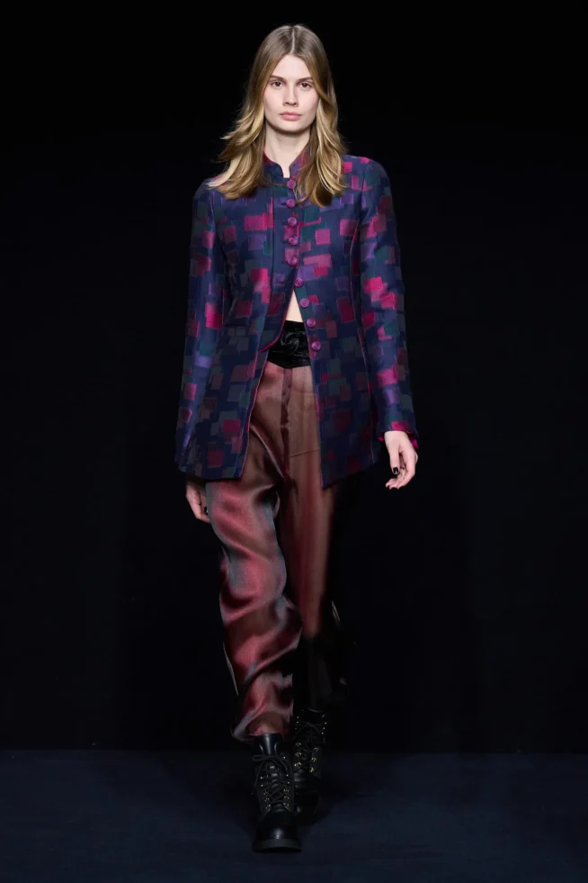 00041-emporio-armani-fall-2023-ready-to-wear-credit-gorunway