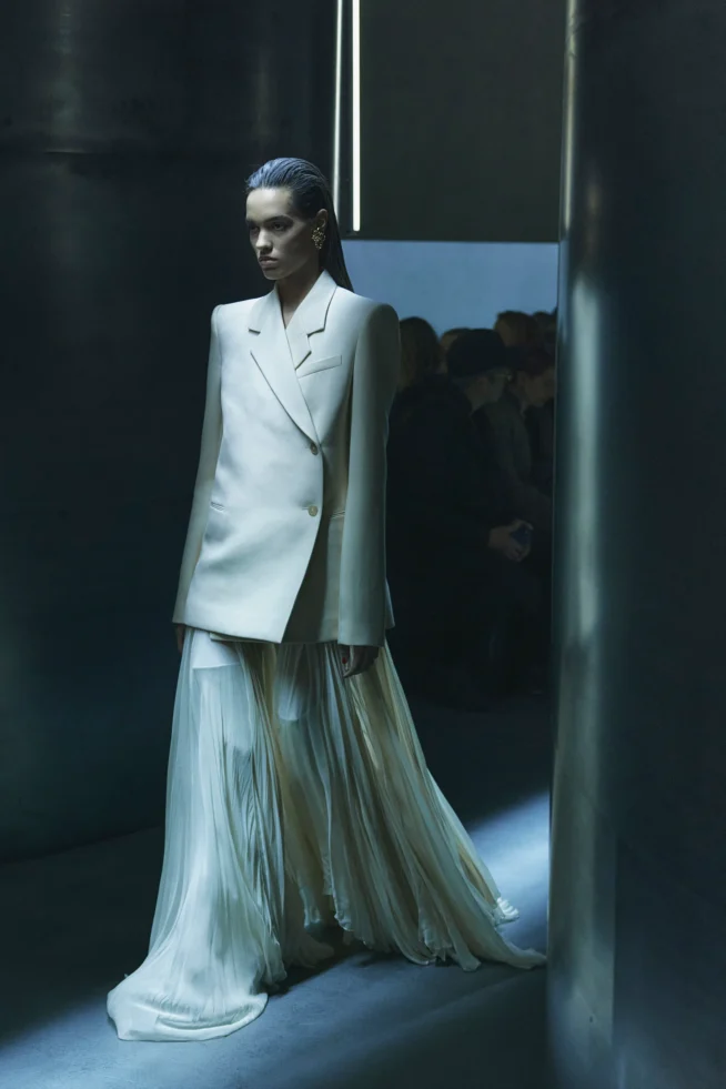 00042-khaite-fall-2023-ready-to-wear-details-credit-hanna-tveite