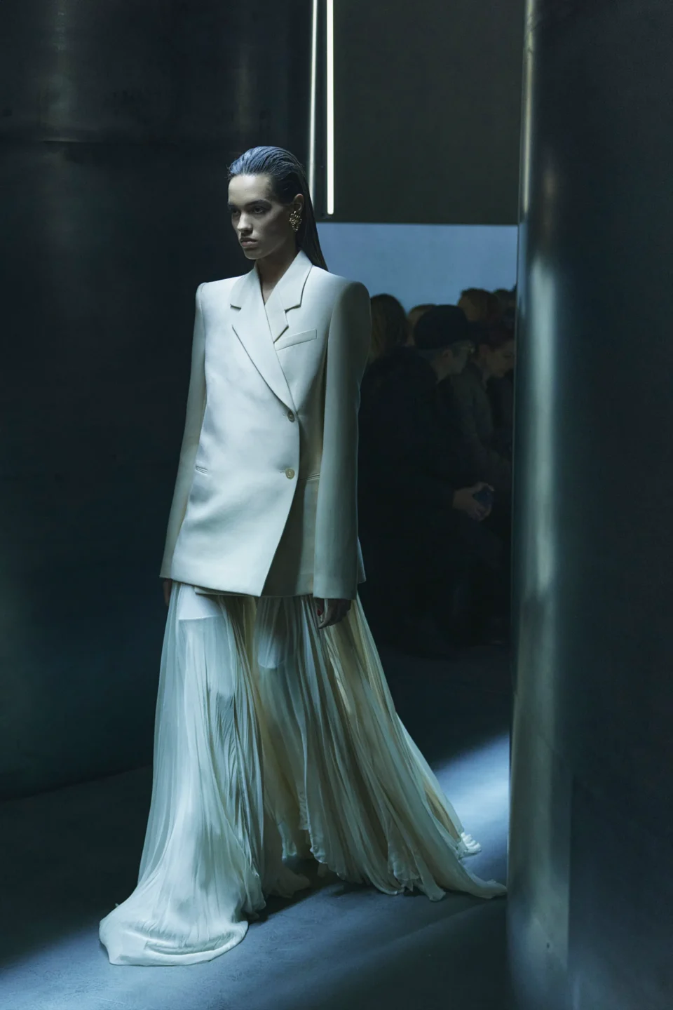 00042-khaite-fall-2023-ready-to-wear-details-credit-hanna-tveite