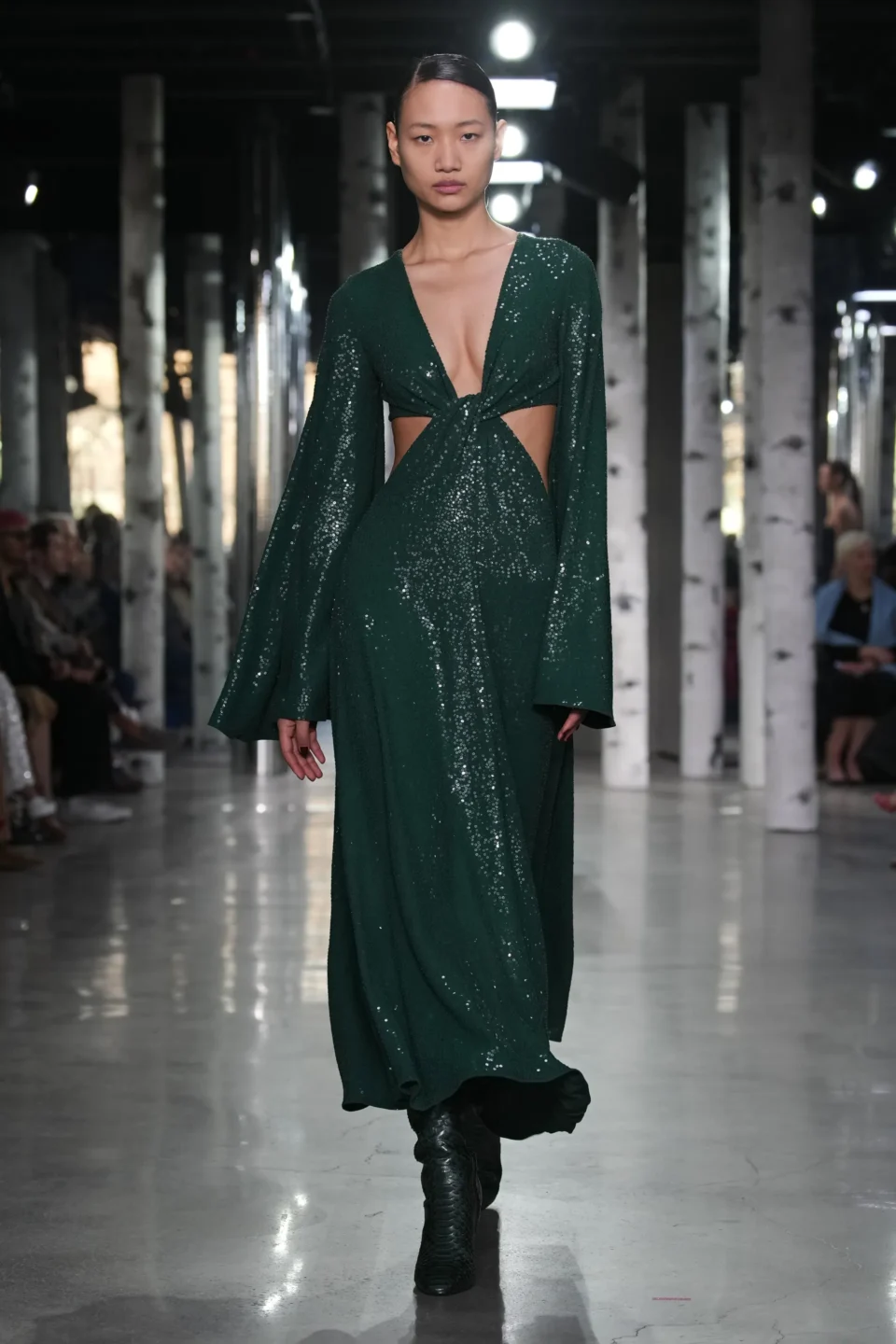00042-michael-kors-fall-2023-ready-to-wear-credit-gorunway