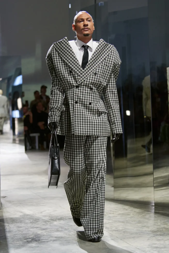 00044-luar-fall-2023-ready-to-wear-credit-gorunway
