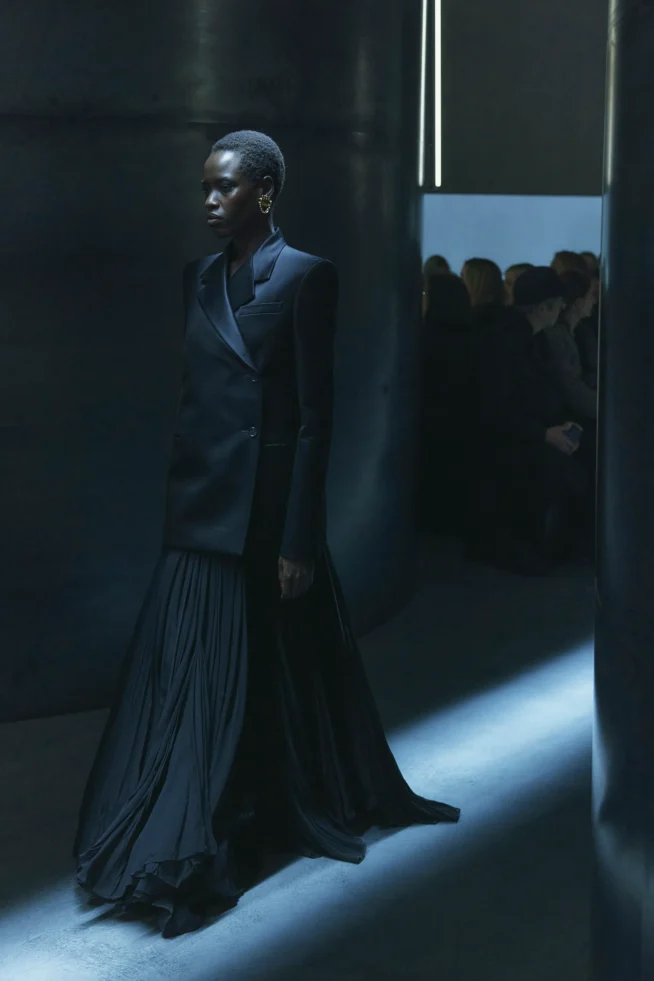 00045-khaite-fall-2023-ready-to-wear-details-credit-hanna-tveite