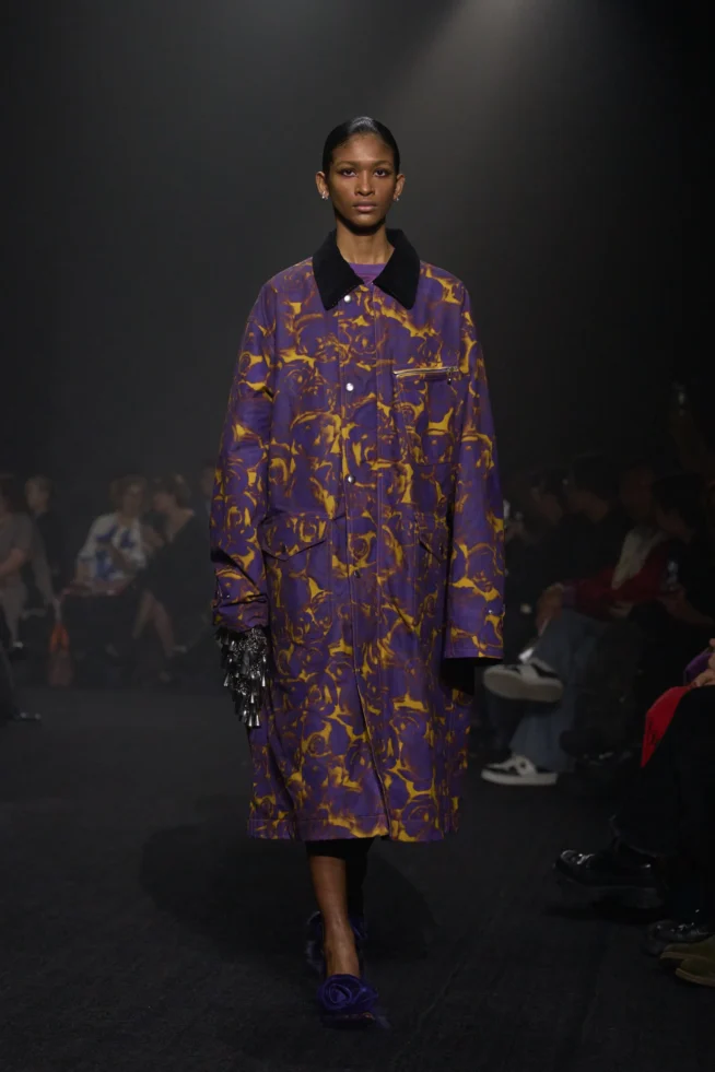 00047-burberry-fall-2023-ready-to-wear-credit-gorunway