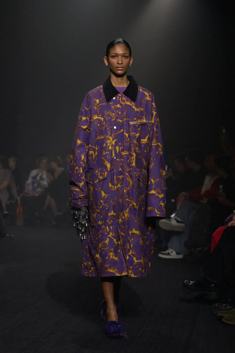 00047-burberry-fall-2023-ready-to-wear-credit-gorunway