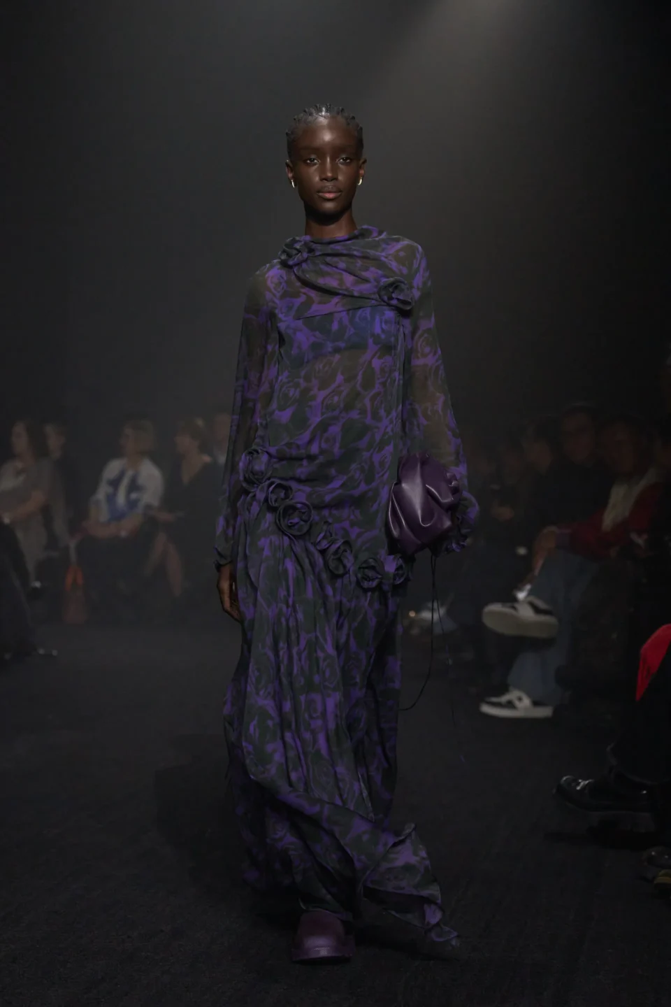 00053-burberry-fall-2023-ready-to-wear-credit-gorunway