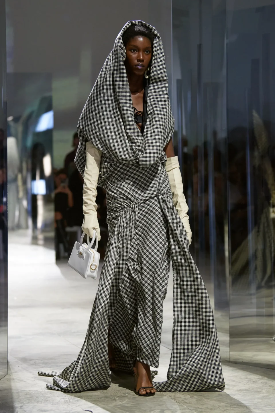 00053-luar-fall-2023-ready-to-wear-credit-gorunway