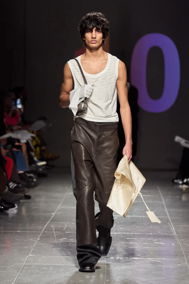 00054-central-saint-martins-fall-2023-ready-to-wear-credit-gorunway