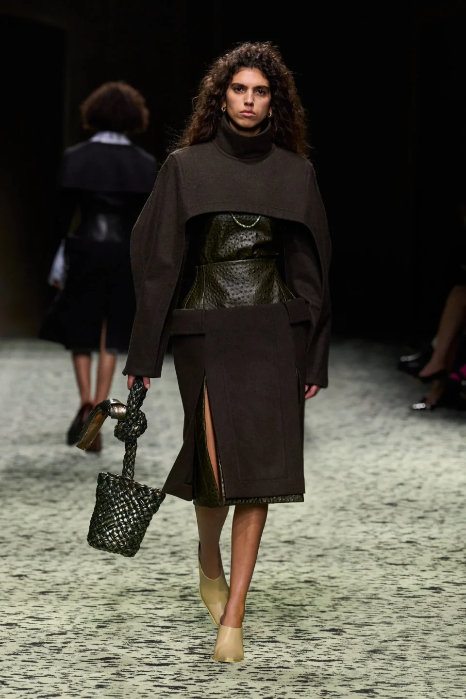 00055-bottega-veneta-fall-2023-ready-to-wear-credit-gorunway
