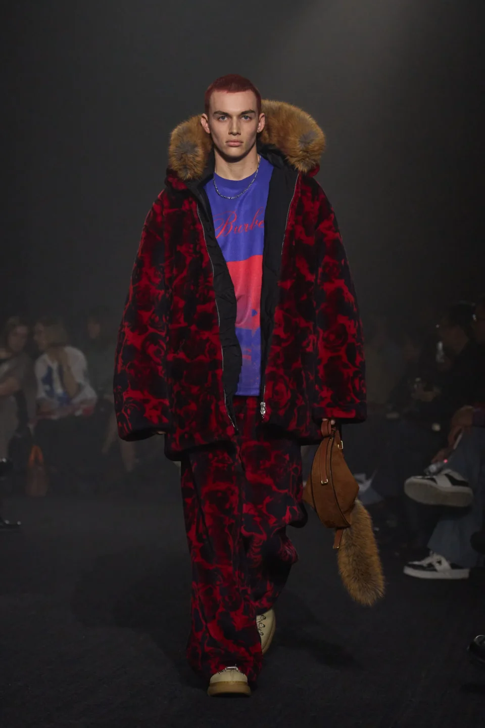 00055-burberry-fall-2023-ready-to-wear-credit-gorunway