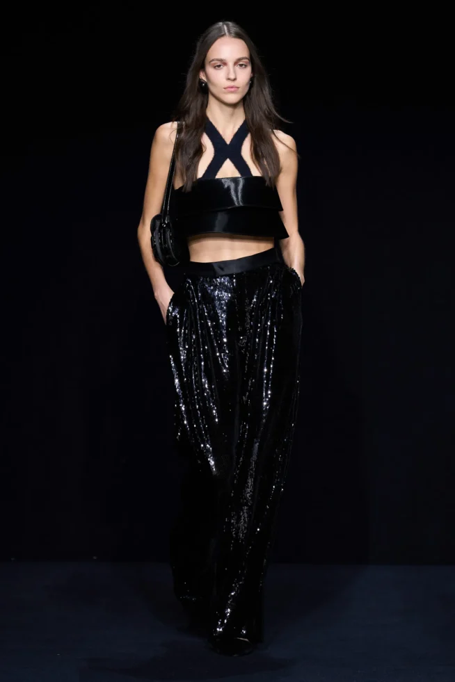 00055-emporio-armani-fall-2023-ready-to-wear-credit-gorunway