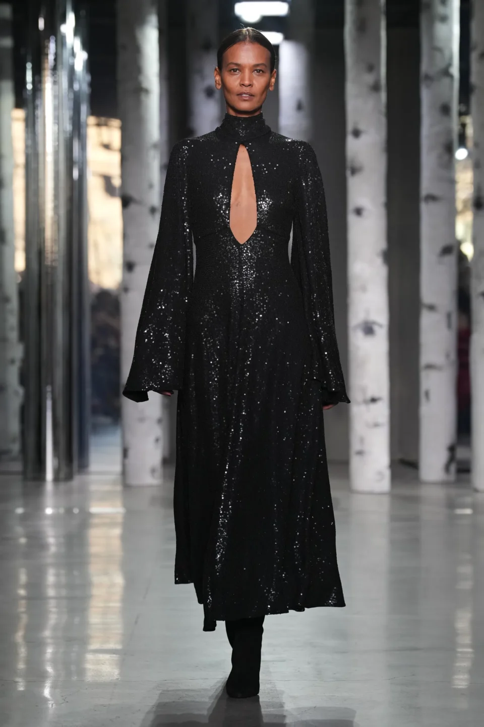 00058-michael-kors-fall-2023-ready-to-wear-credit-gorunway