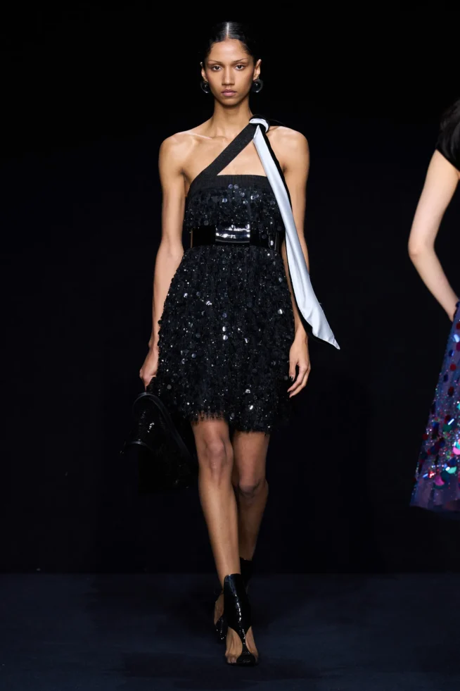 00064-emporio-armani-fall-2023-ready-to-wear-credit-gorunway