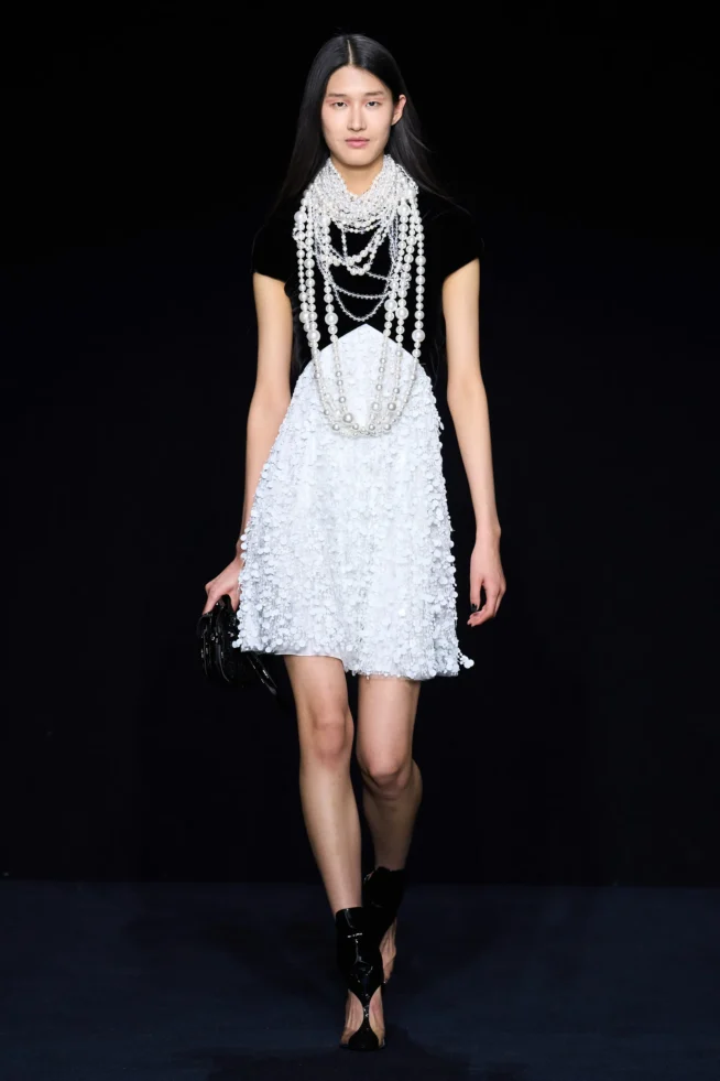 00066-emporio-armani-fall-2023-ready-to-wear-credit-gorunway