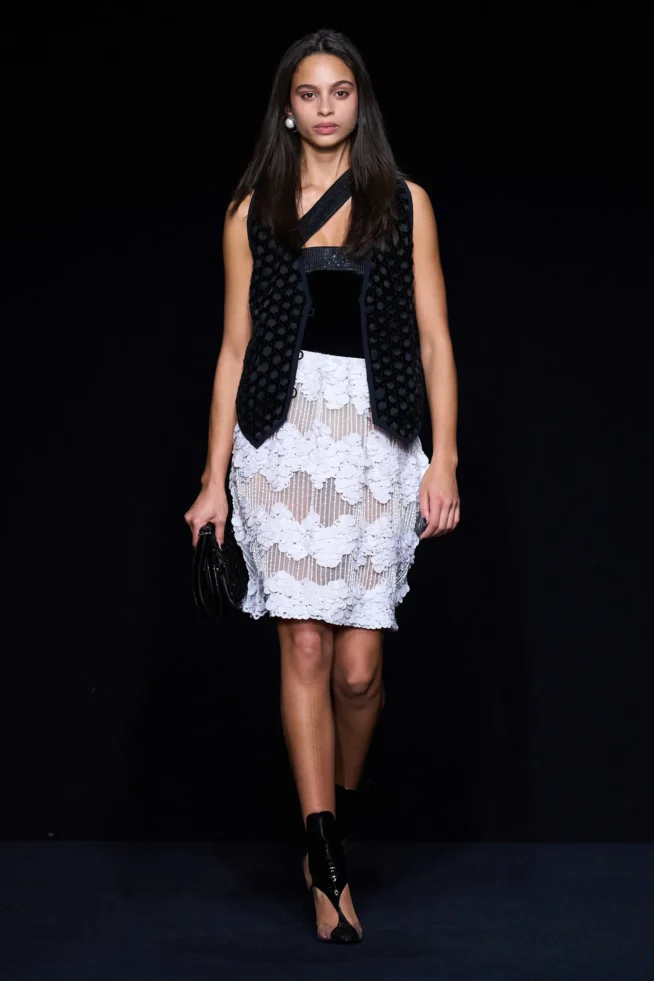 00068-emporio-armani-fall-2023-ready-to-wear-credit-gorunway