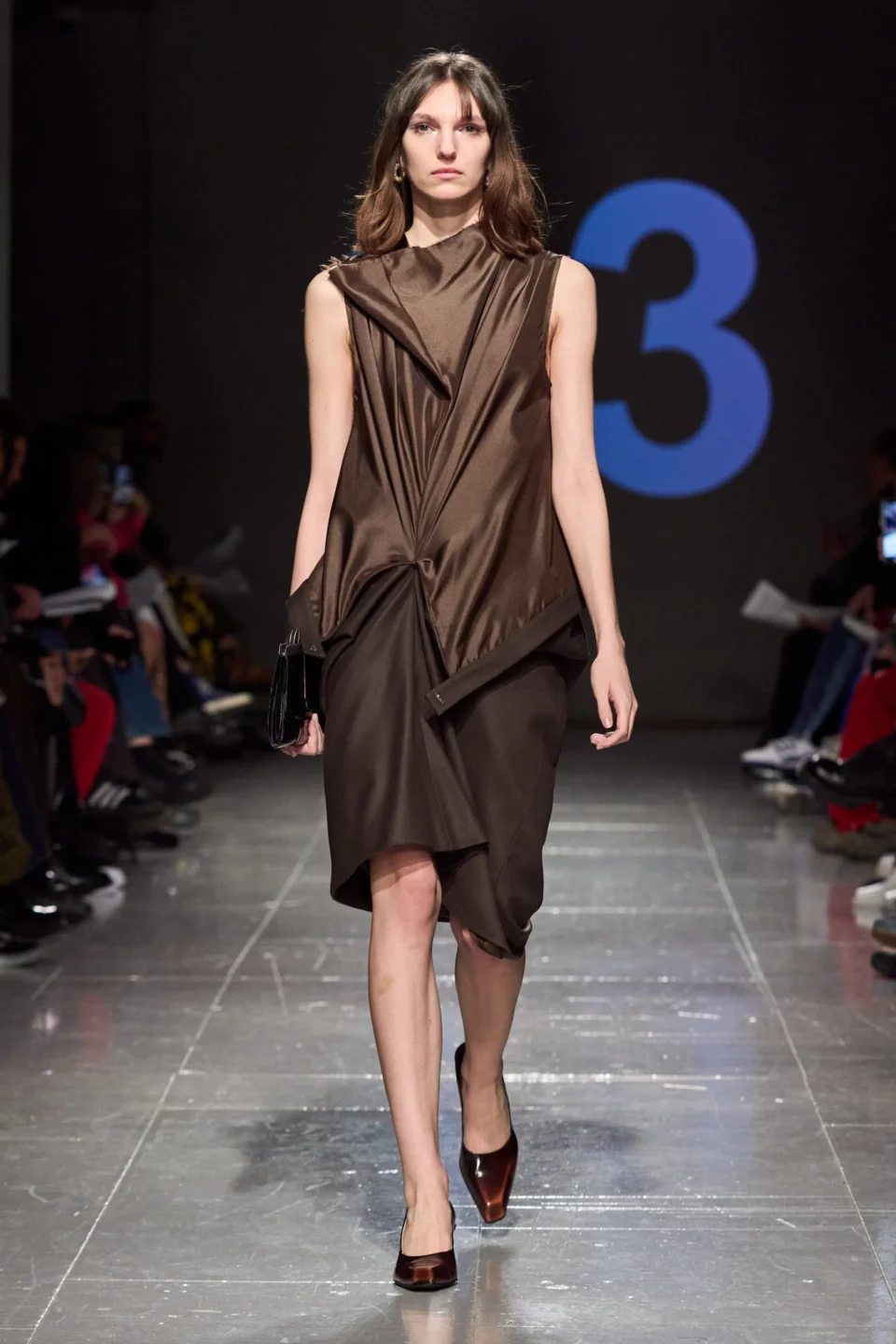 00074-central-saint-martins-fall-2023-ready-to-wear-credit-gorunway