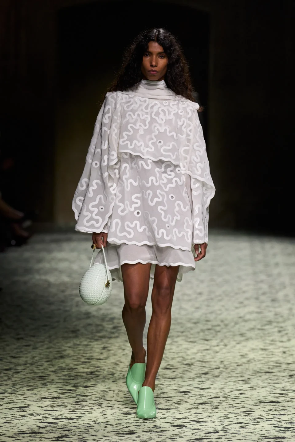 00077-bottega-veneta-fall-2023-ready-to-wear-credit-gorunway