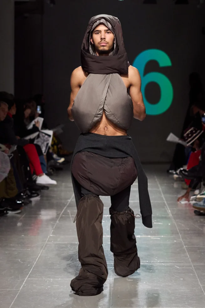 00092-central-saint-martins-fall-2023-ready-to-wear-credit-gorunway