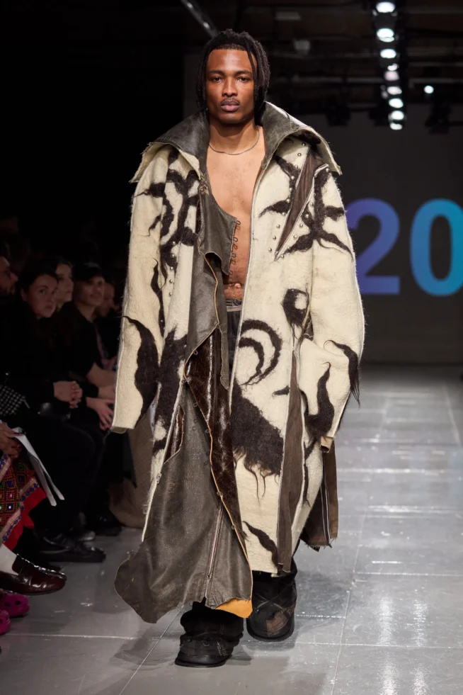 00118-central-saint-martins-fall-2023-ready-to-wear-credit-gorunway