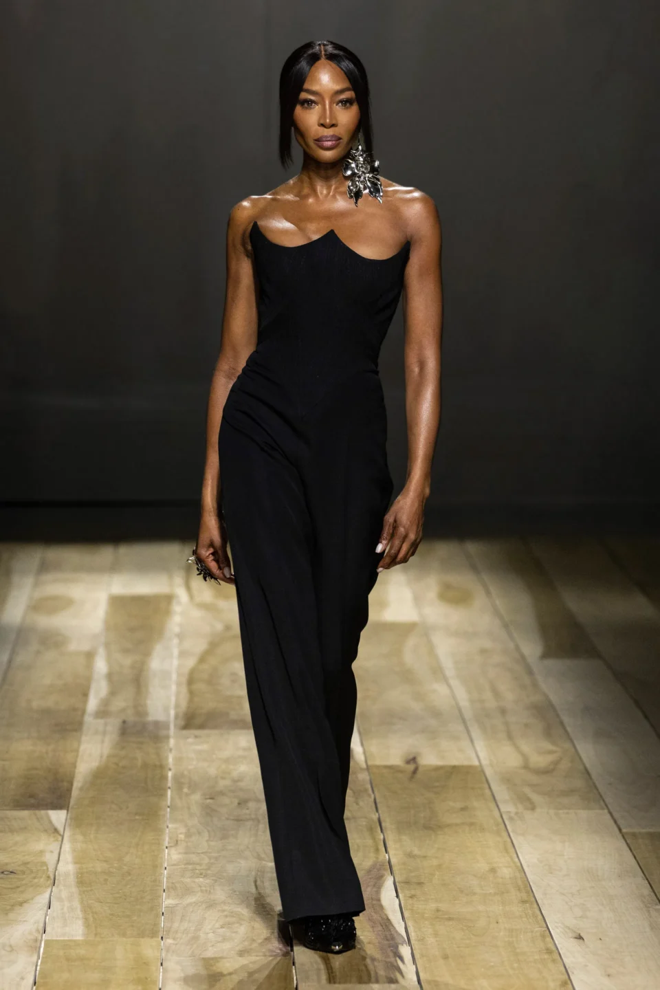 00001-alexander-mcqueen-fall-2023-ready-to-wear-credit-brand