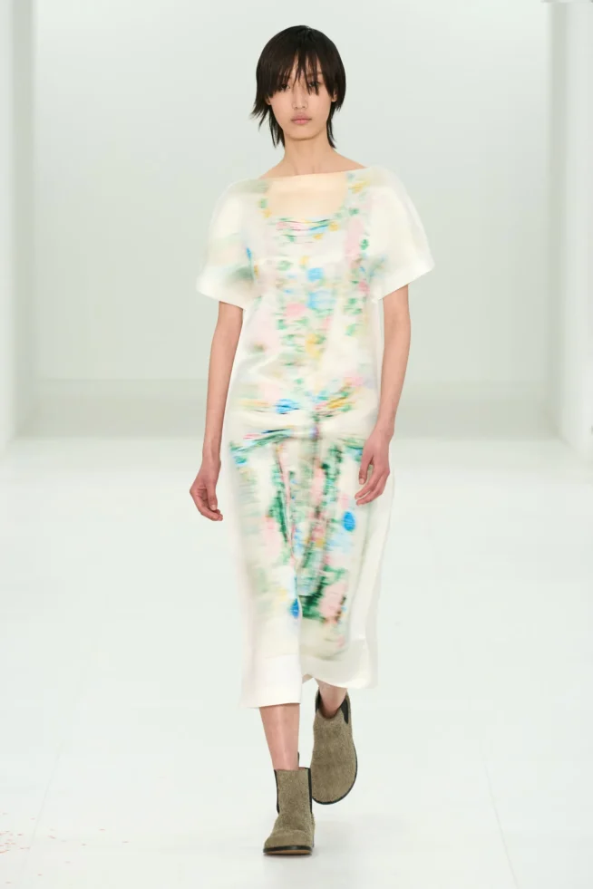 00001-loewe-fall-2023-ready-to-wear-credit-gorunway