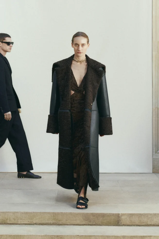00001-nanushka-fall-2023-ready-to-wear-credit-jacqueline-landvik