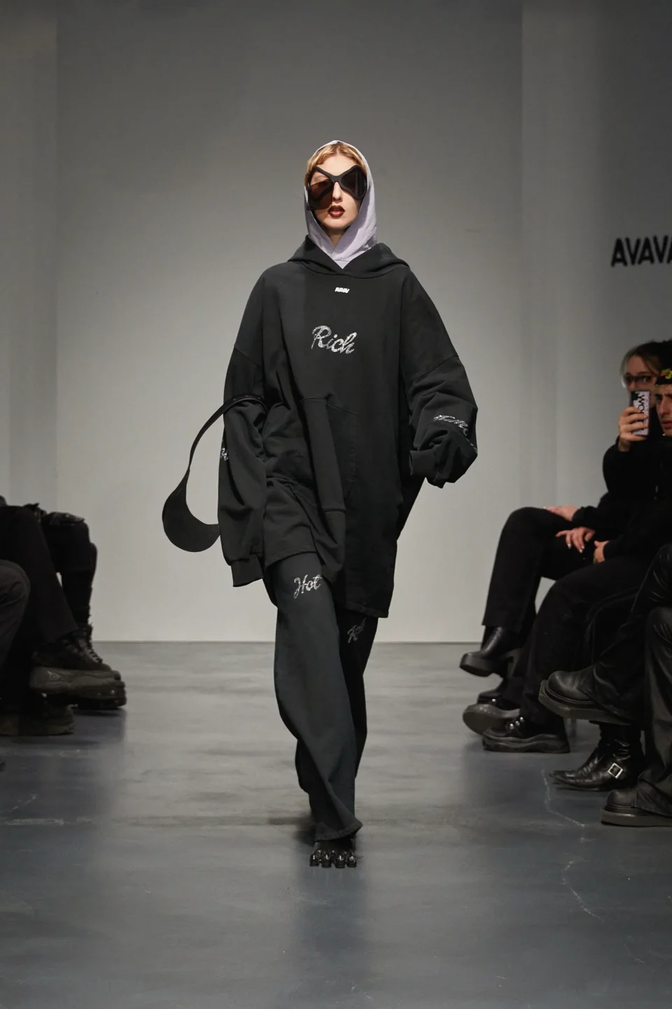 00002-avavav-fall-2023-ready-to-wear-credit-federico-pompei-brand