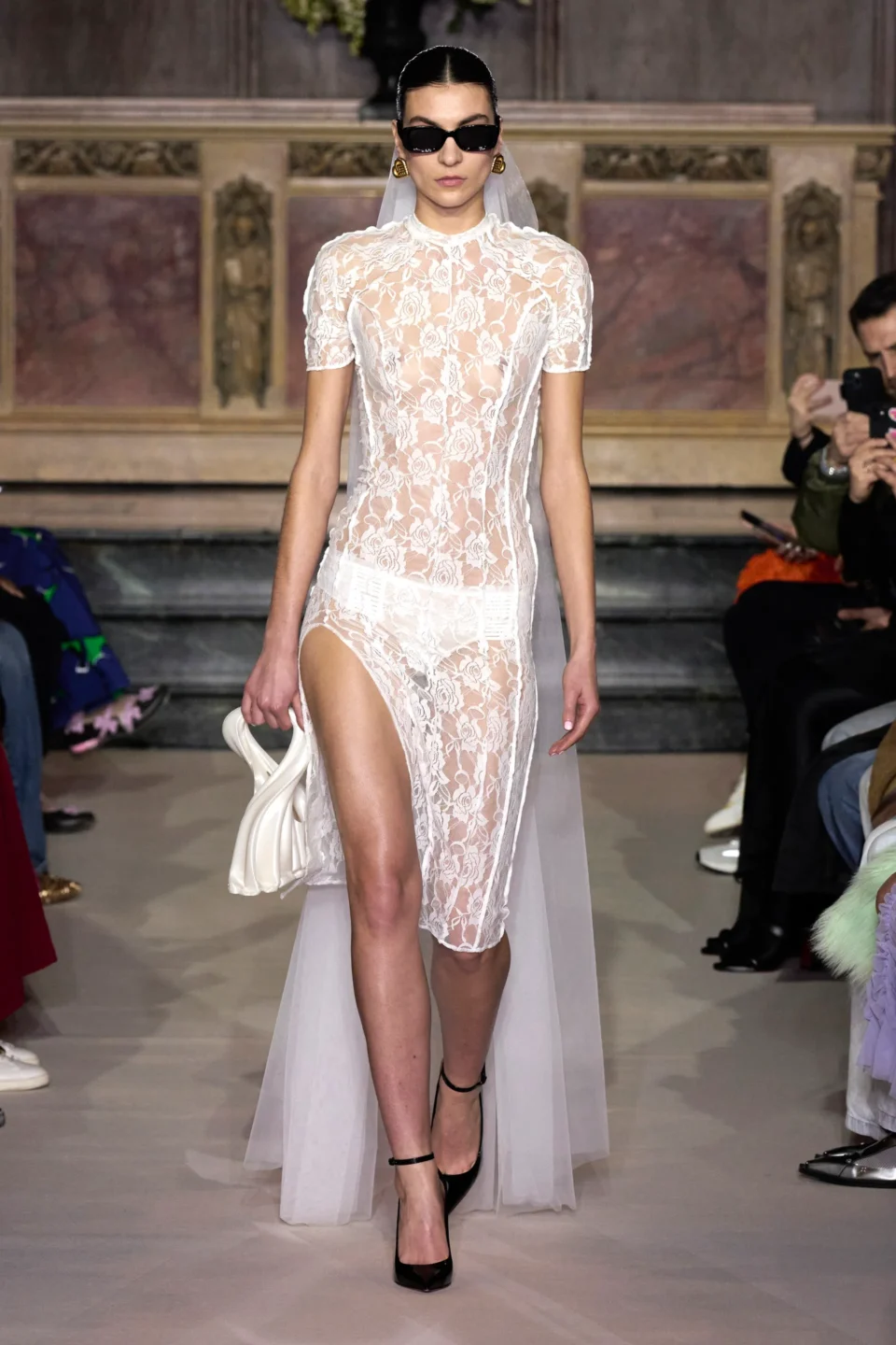 00002-ester-manas-fall-2023-ready-to-wear-credit-gorunway
