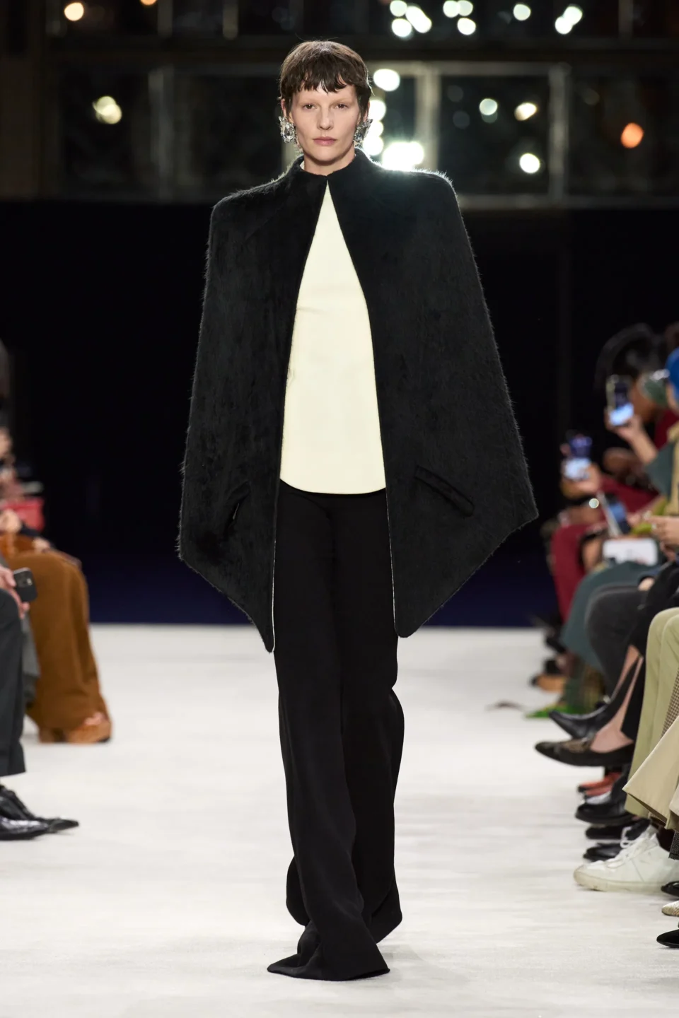 00003-balmain-fall-2023-ready-to-wear-credit-gorunway