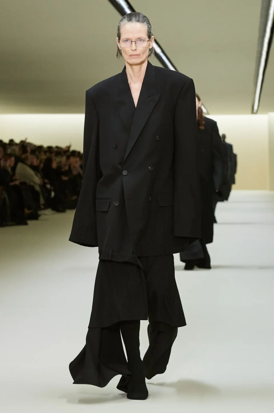 00005-balenciaga-fall-2023-ready-to-wear-credit-gorunway