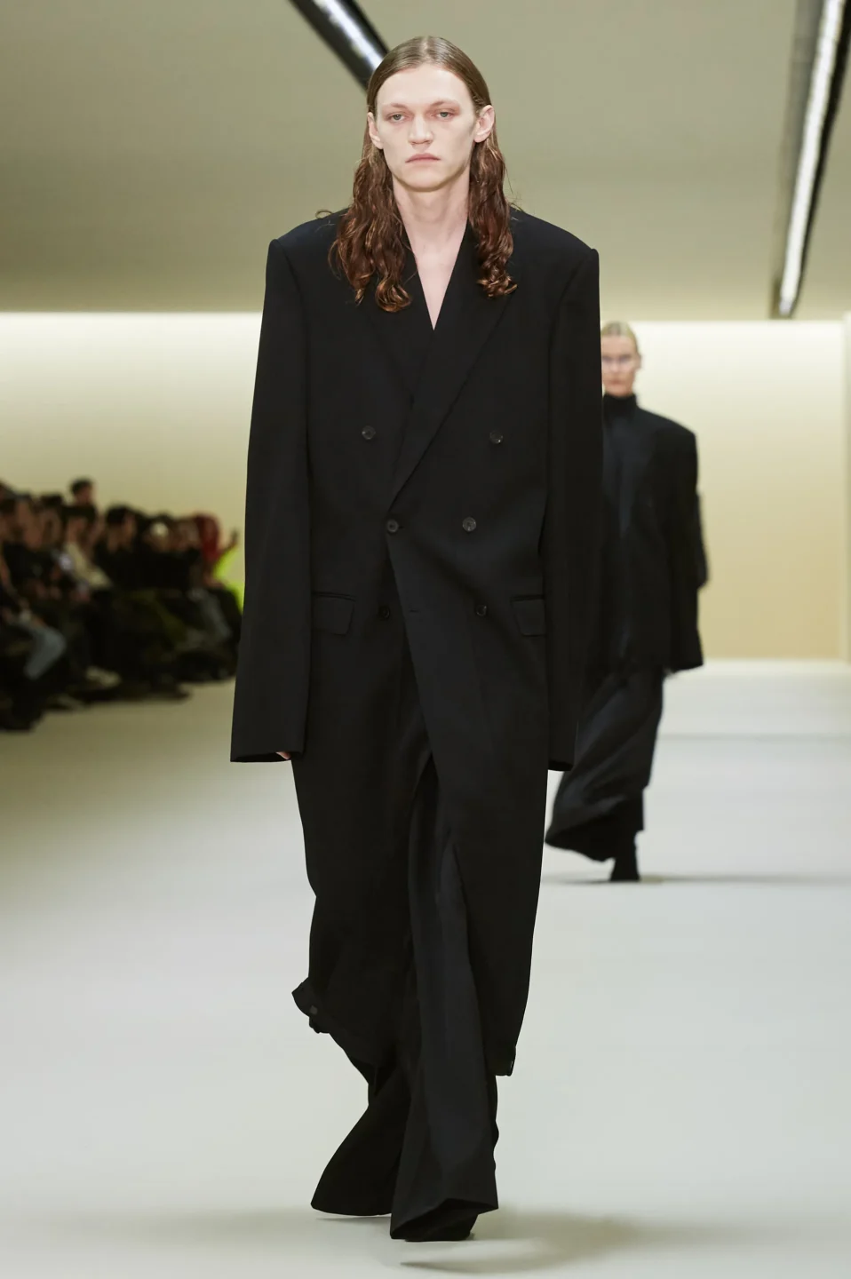00006-balenciaga-fall-2023-ready-to-wear-credit-gorunway
