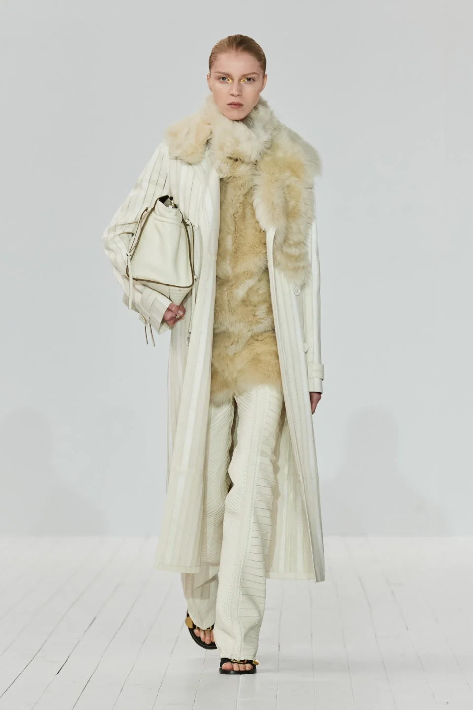 00006-chloe-fall-2023-ready-to-wear-credit-gorunway