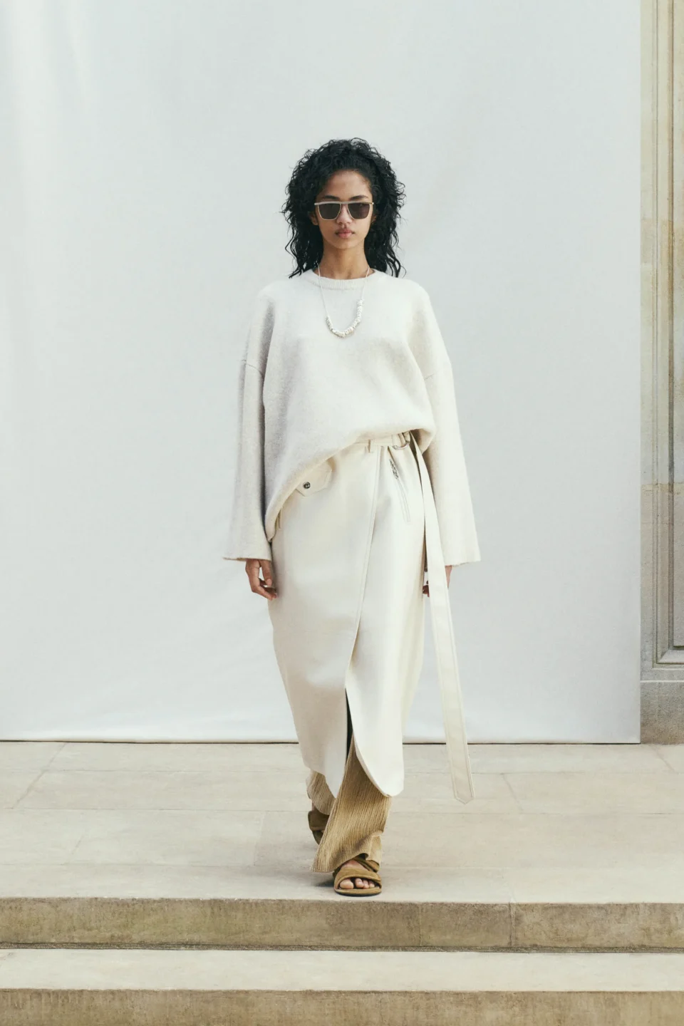 00006-nanushka-fall-2023-ready-to-wear-credit-jacqueline-landvik