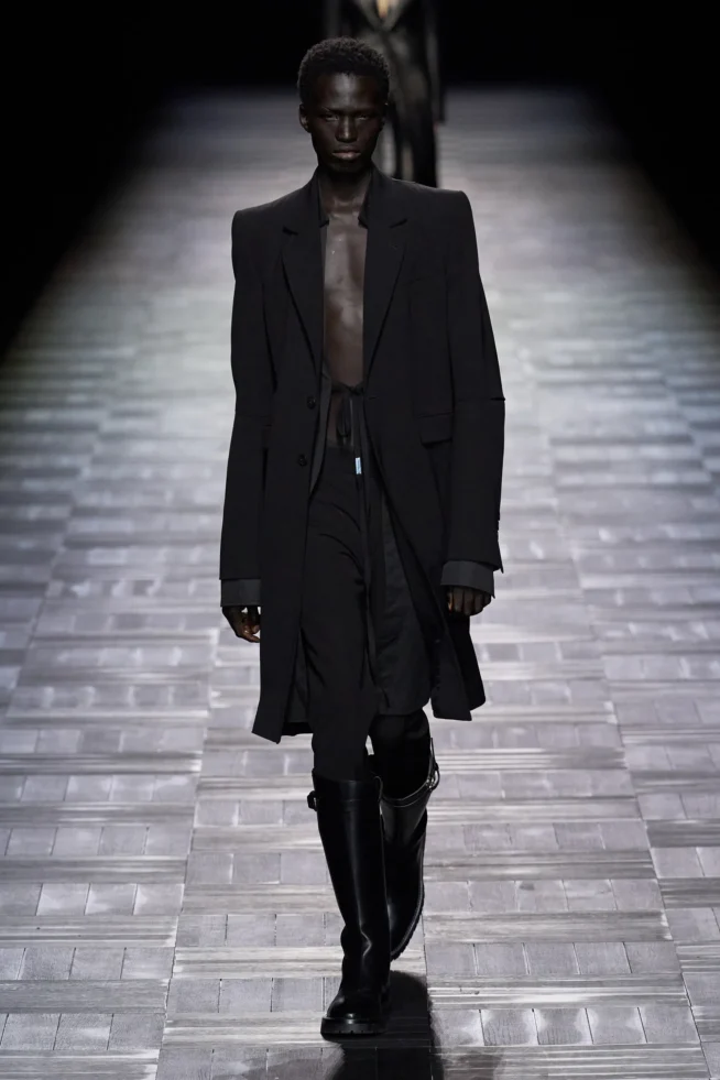 00007-ann-demeulemeester-fall-2023-ready-to-wear-credit-gorunway