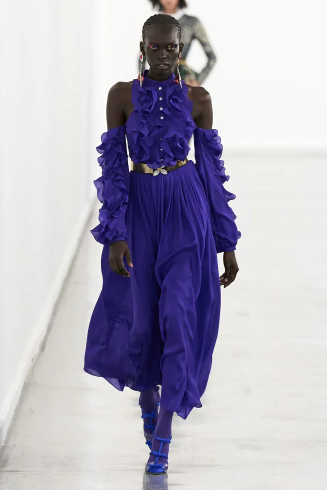 00007-giambattista-valli-fall-2023-ready-to-wear-credit-gorunway