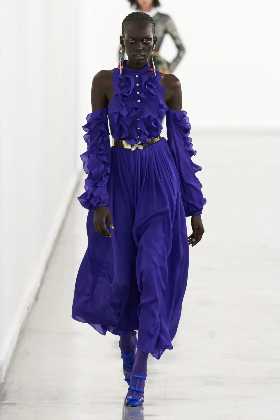 00007-giambattista-valli-fall-2023-ready-to-wear-credit-gorunway