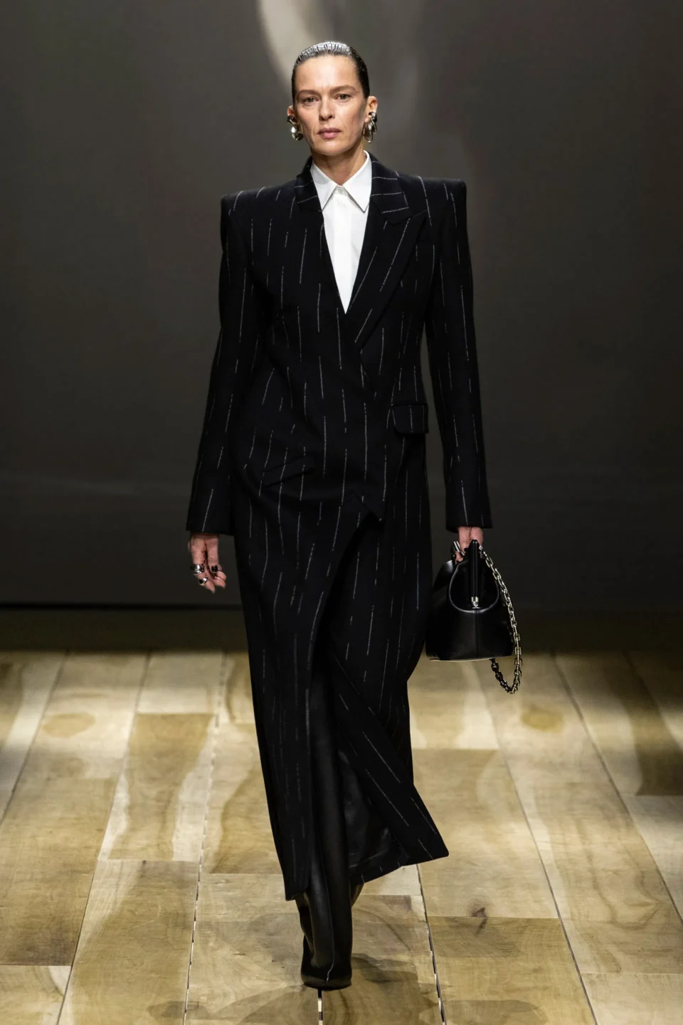 00008-alexander-mcqueen-fall-2023-ready-to-wear-credit-brand